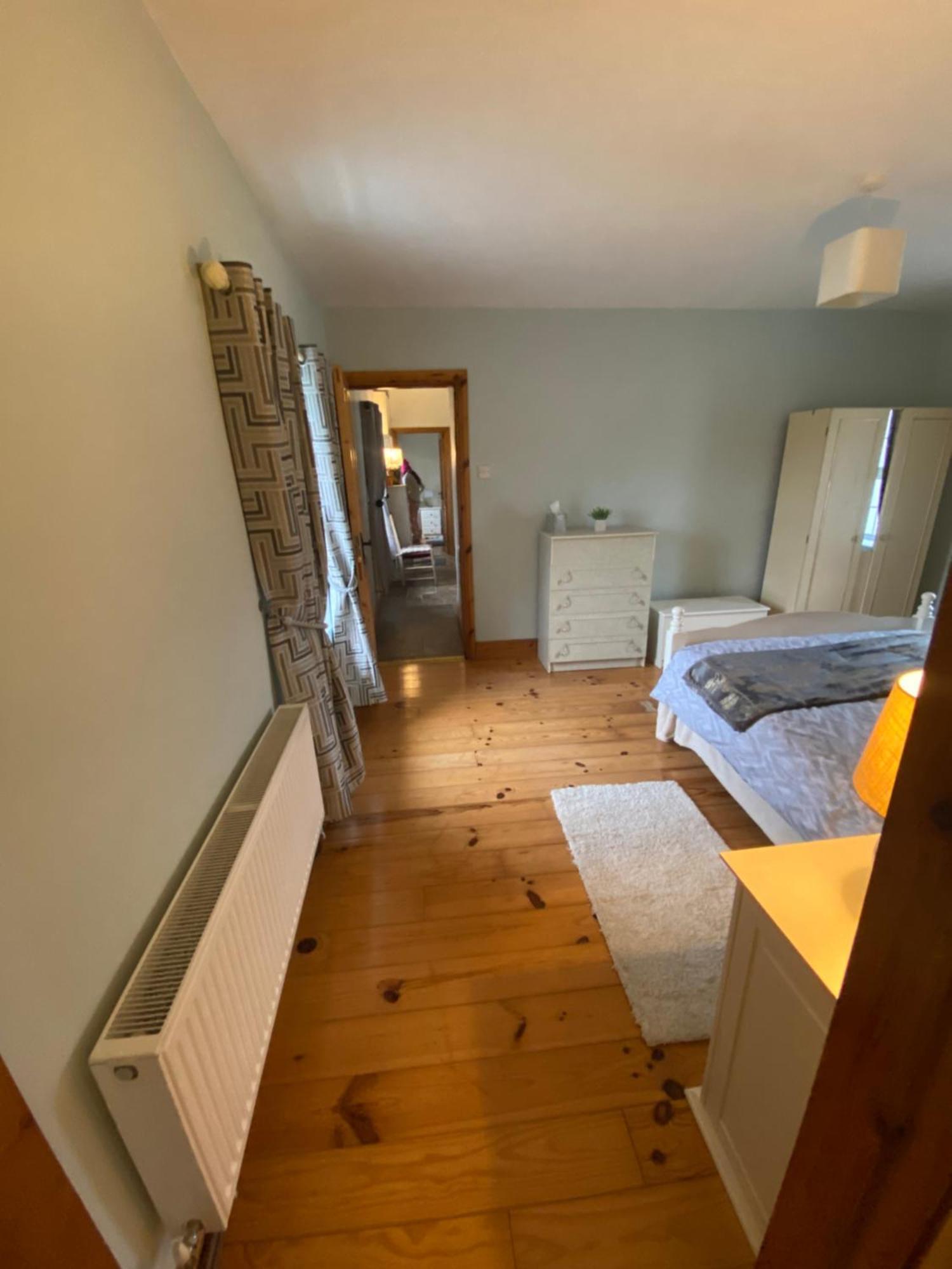 Cheerful 3 Bedroom Country Farm House Ennis Kültér fotó