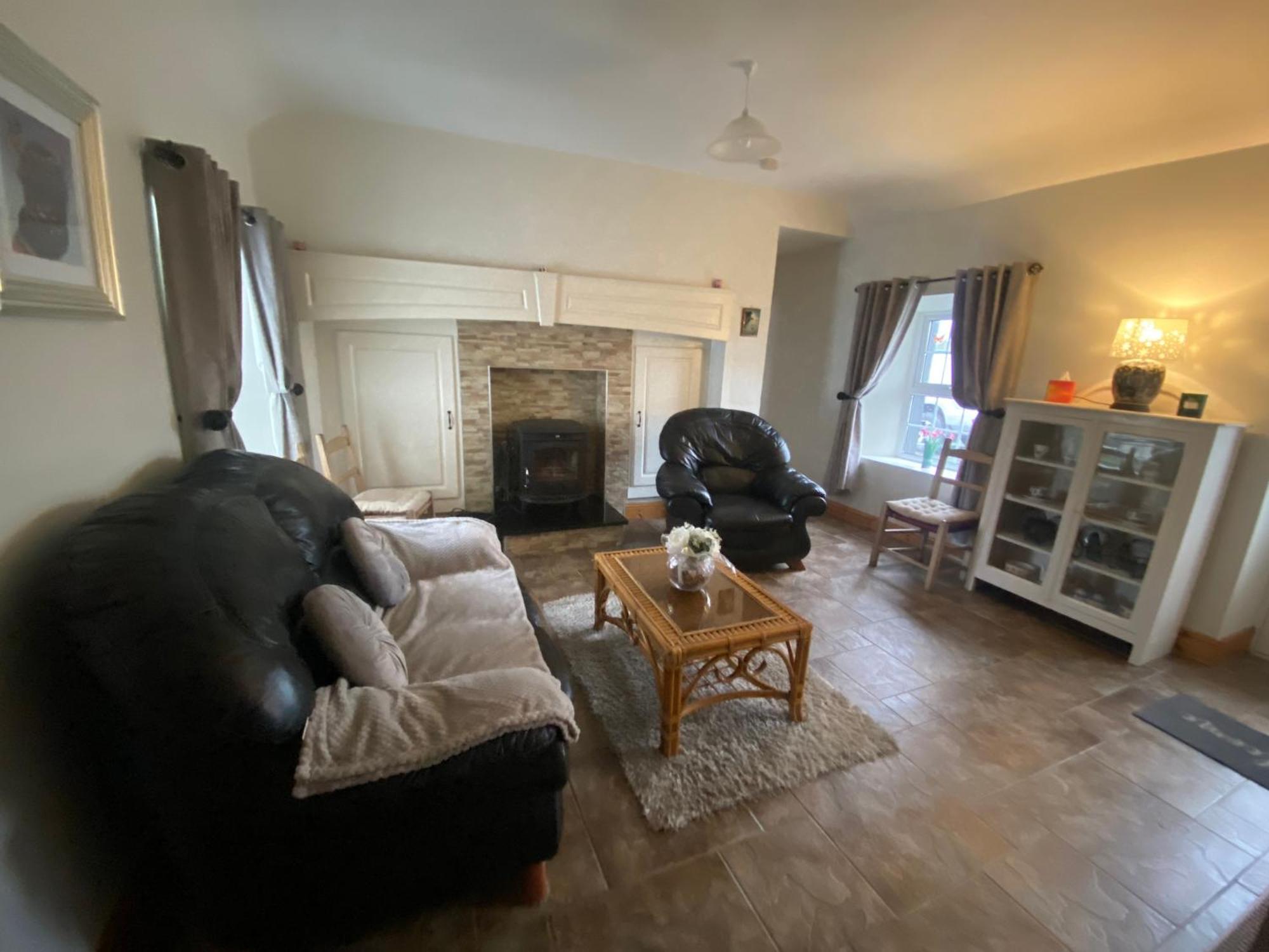 Cheerful 3 Bedroom Country Farm House Ennis Kültér fotó